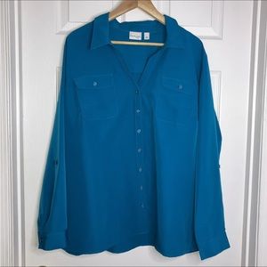 New with tags 3X Kim Rogers Curvy Blue Button down top with Pockets size 3X